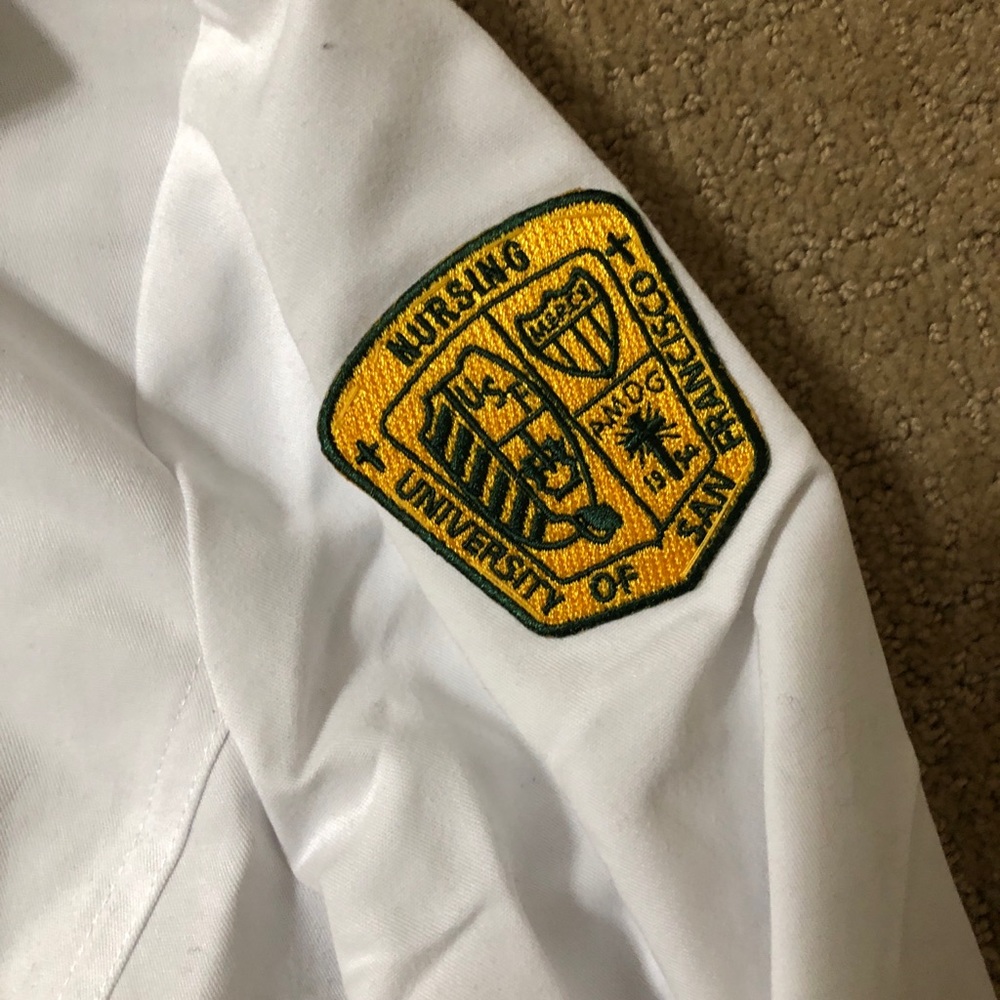 Women’s Grey’s Anatomy Lab Coat - Picture 3 of 8